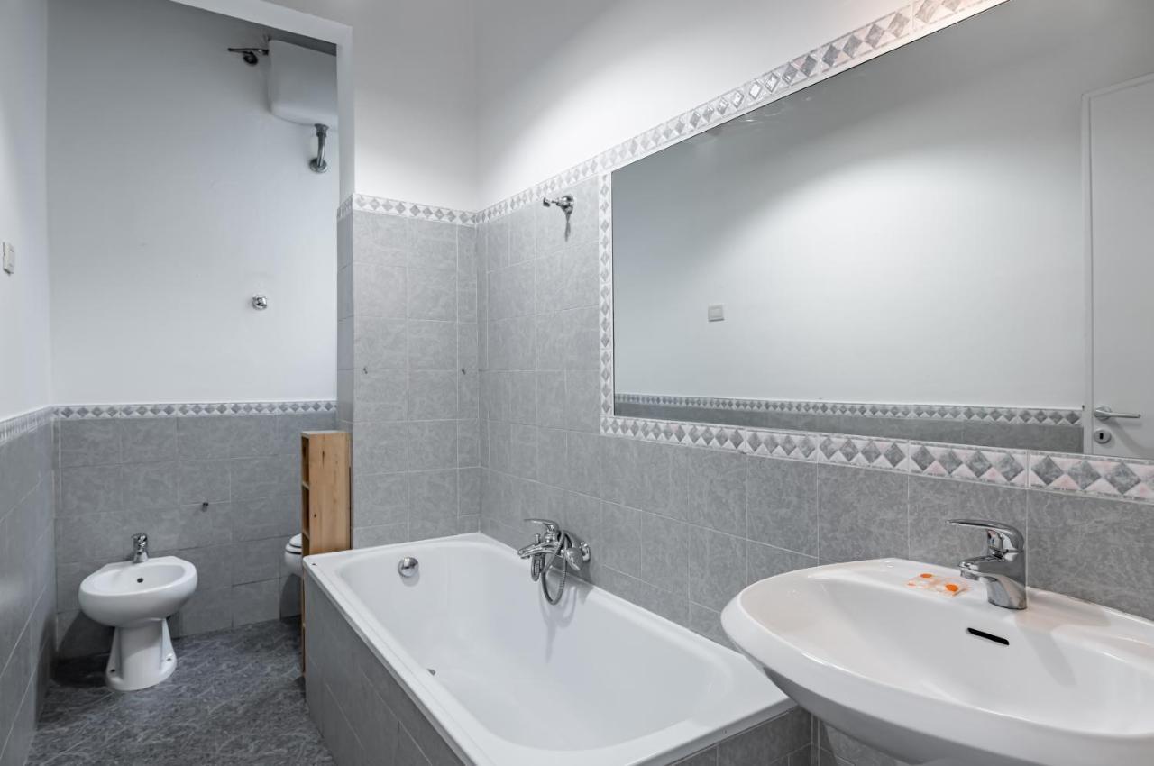 Apartamento Ponte Vecchio Roomy Flat X7 *